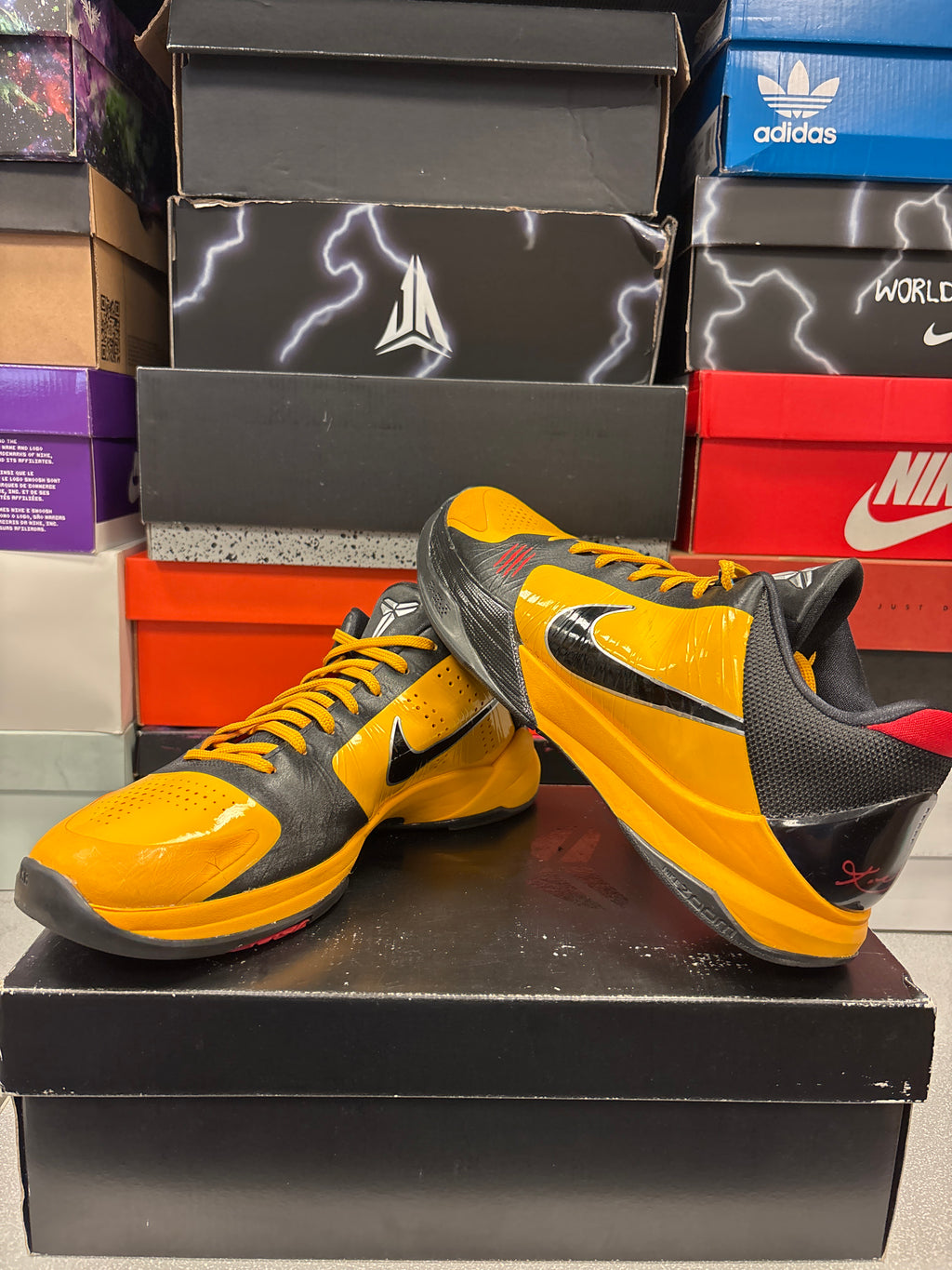 Nike Kobe 5 Protro “Bruce Lee” *PRE-OWNED*