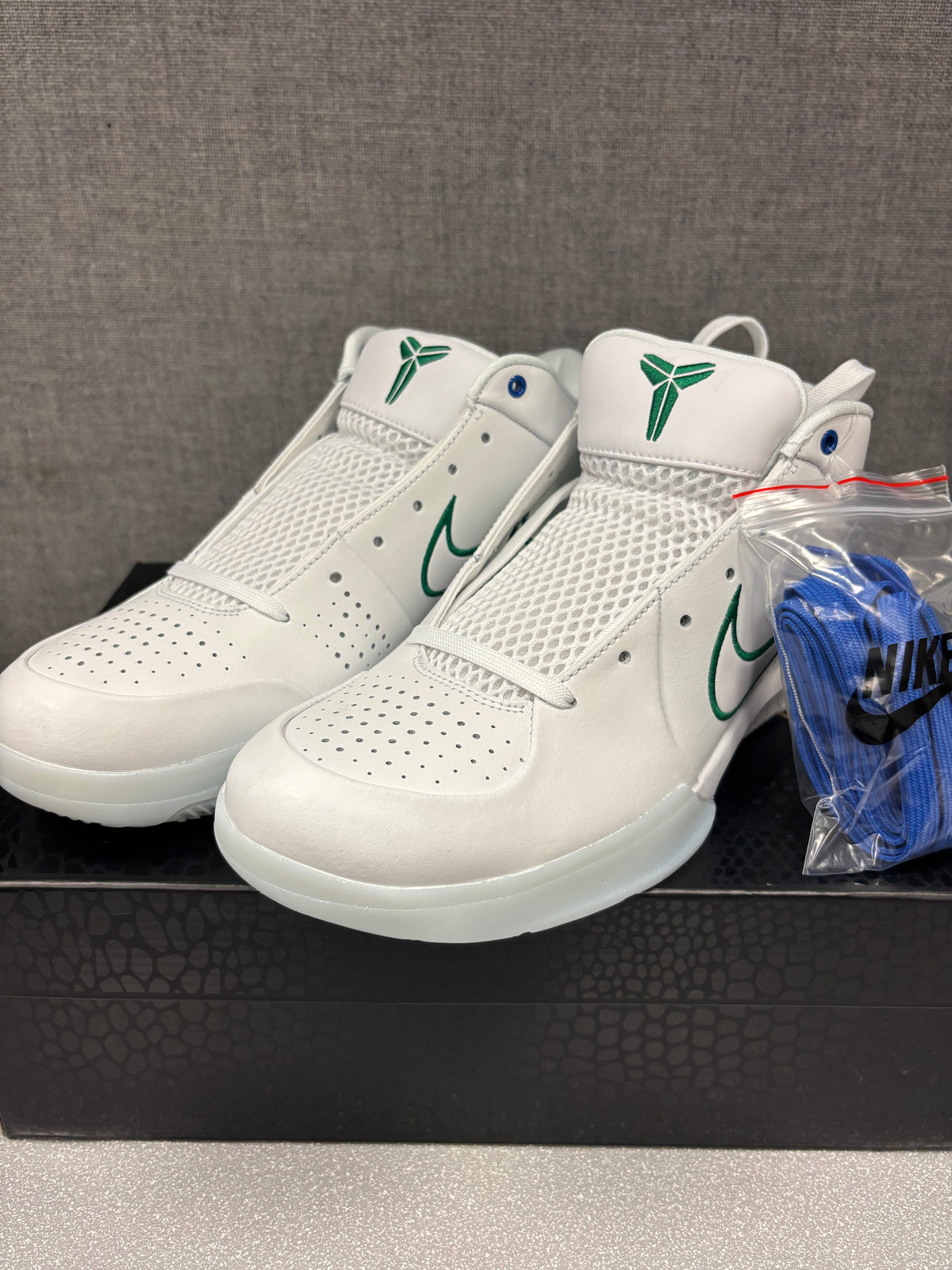 Nike Kobe 4 Protro “Draft Day Minnesota Timberwolves”