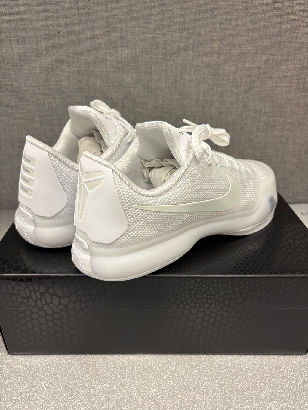 Nike Kobe 10 Low Protro “Halo”