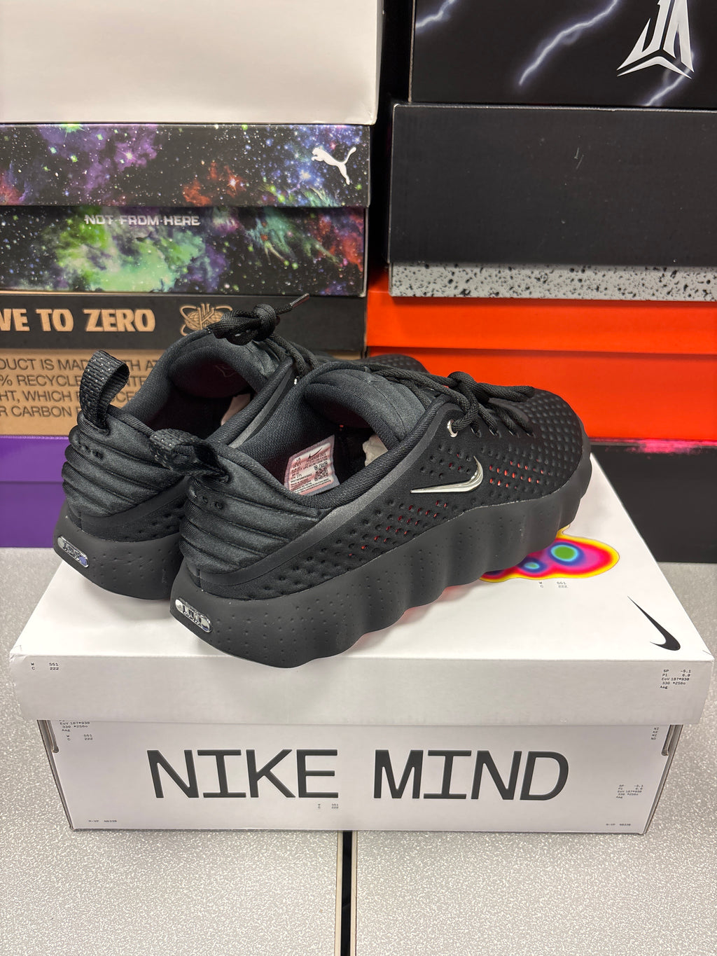 Nike Mind 002 Black Hyper Crimson