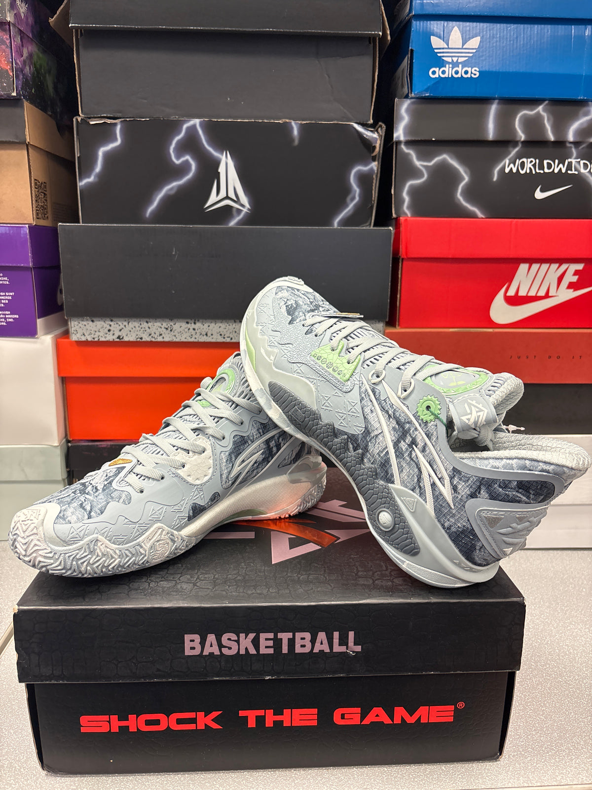 Anta Shock Wave 5 “Wake-Up”