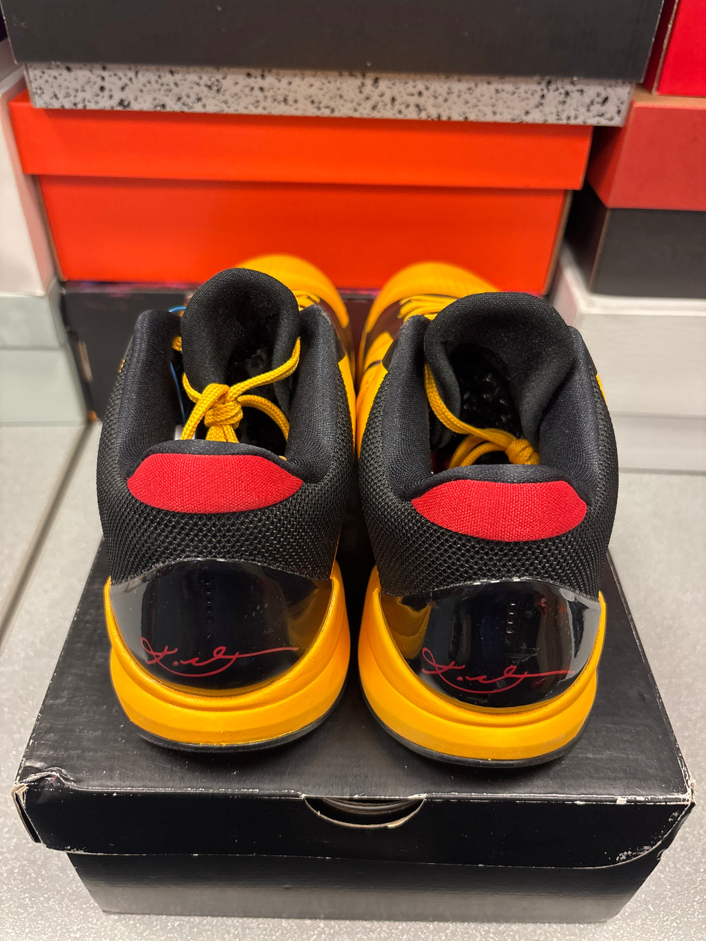 Nike Kobe 5 Protro “Bruce Lee” *PRE-OWNED*