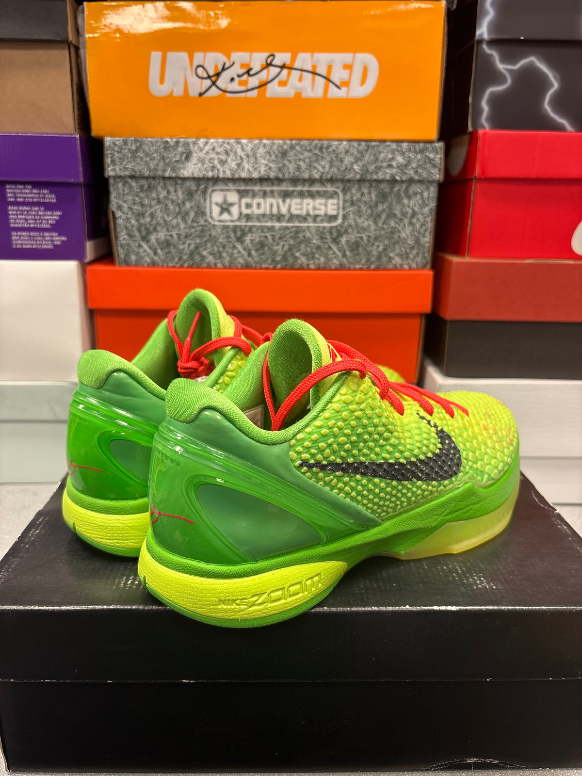 Nike Kobe 6 Protro “Grinch” *PRE-OWNED*